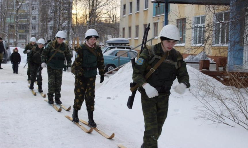 Патриоты Северодвинска участвуют в военной эстафете