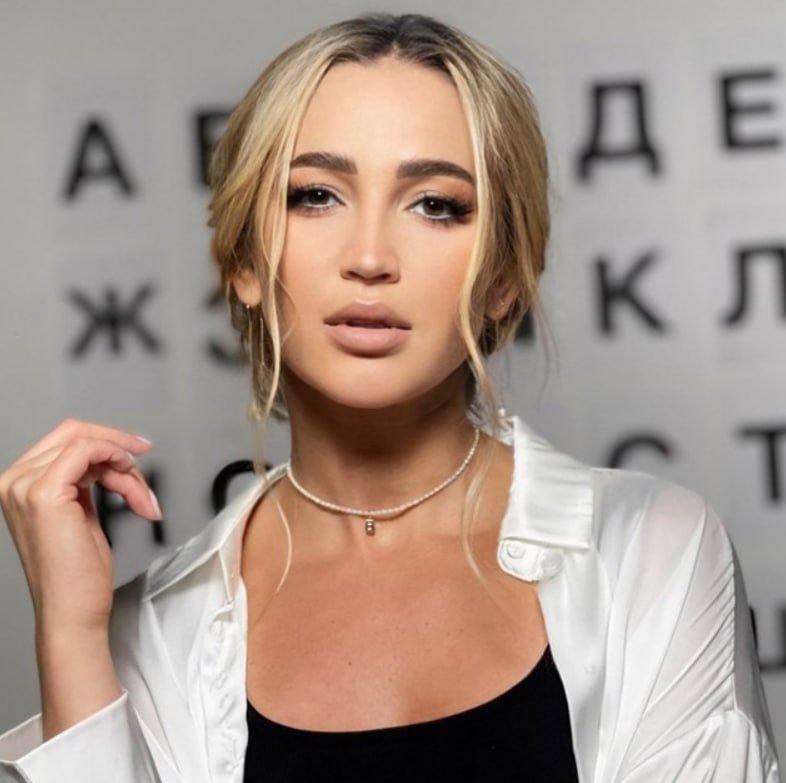 Ольга Бузова отменила поездку в Катар из‑за нарастающей напряжённости в регионе