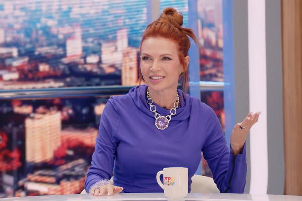 Эвелина Бледанс: на 8 Марта лучше ничего не дарить, чем безвкусные безделушки