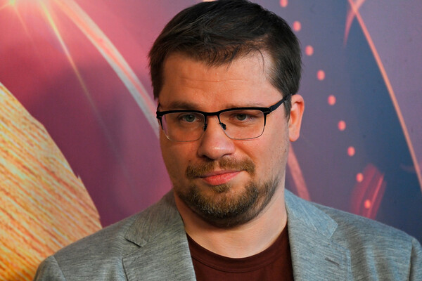 Директор Харламова Новацкий слухи о пополнении в семье