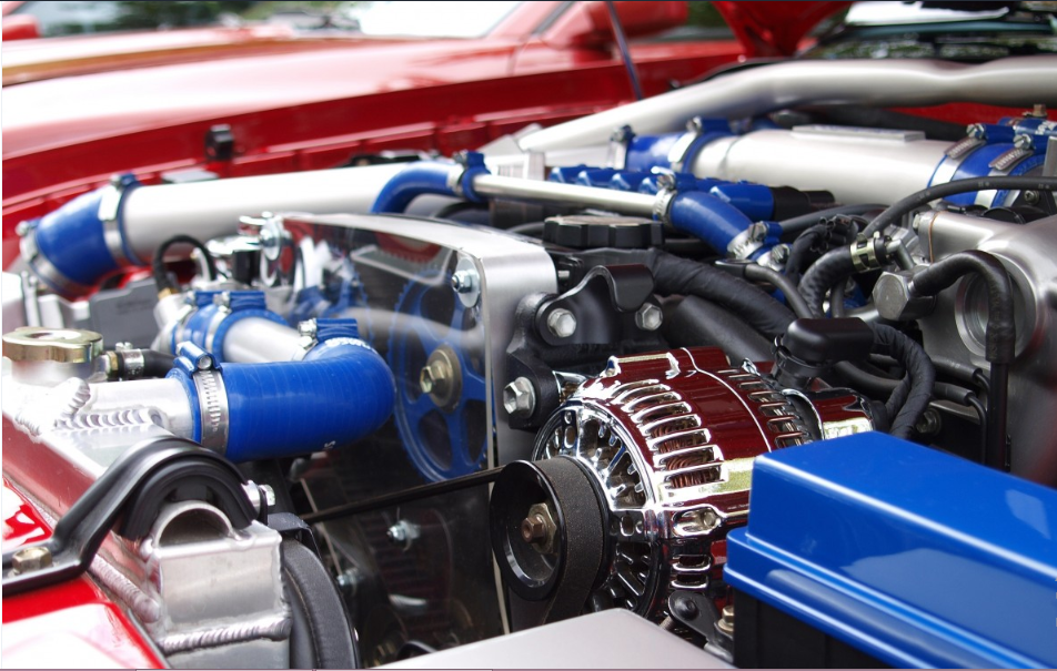 Новые кроссоверы Toyota Corolla Cross продаются в РФ с ценами от 2,5 млн рублей