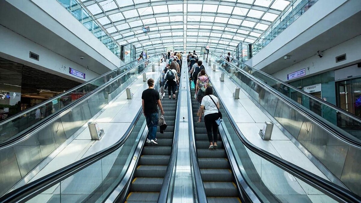 В Китае открыли самый длинный городской эскалатор в мире