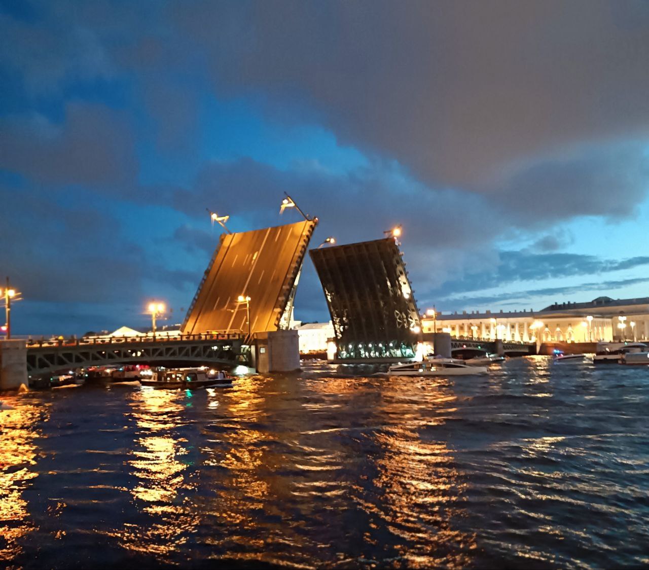 Немецкий дипломат сбил курьера в Петербурге