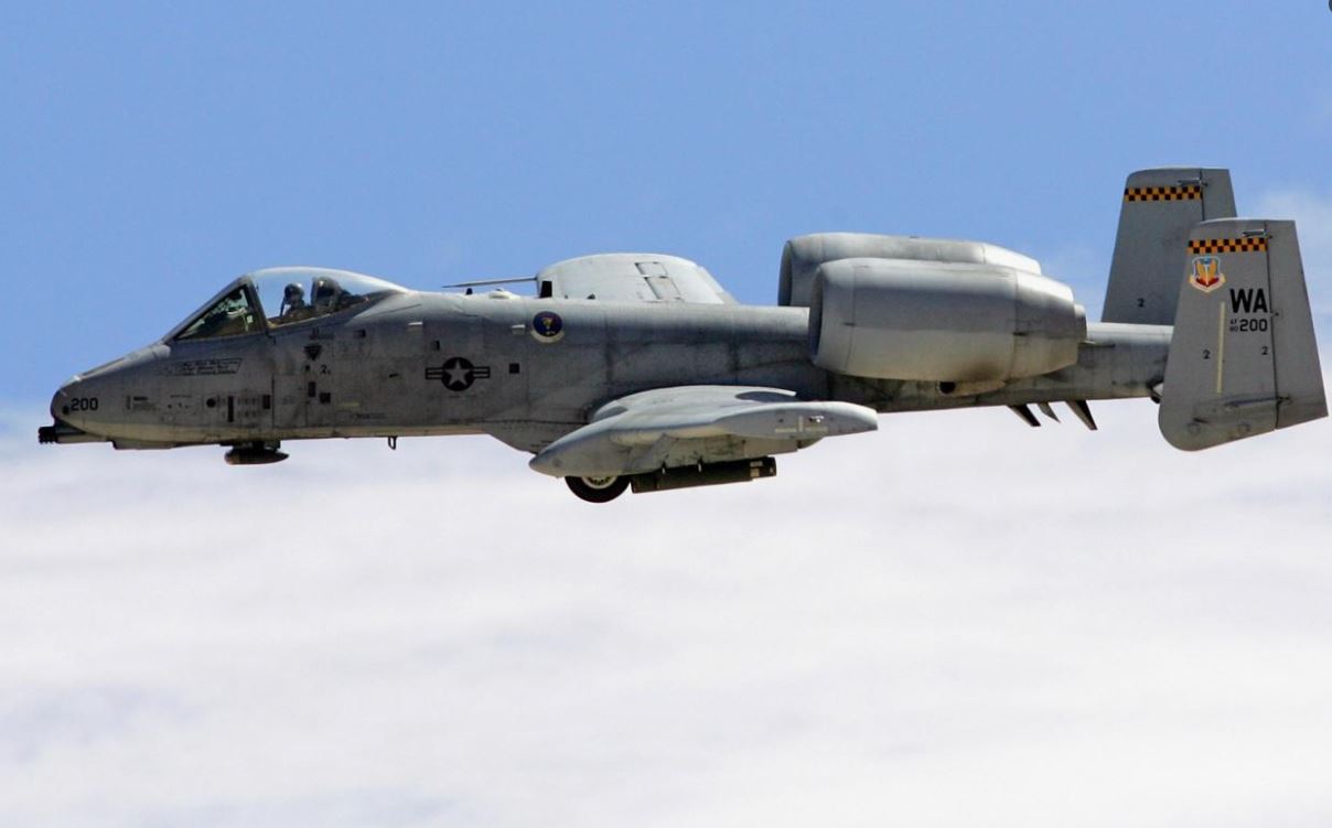 Штурмовик A-10 США потерпел крушение после катапультирования пилота