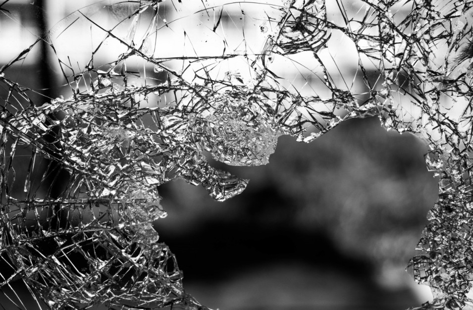 В Хабаровском крае отбойник пробил Toyota, водитель погиб