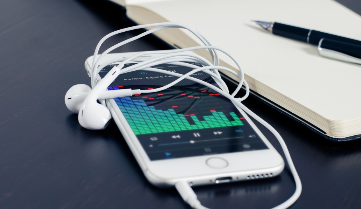 Производство первого складного iPhone уже началось